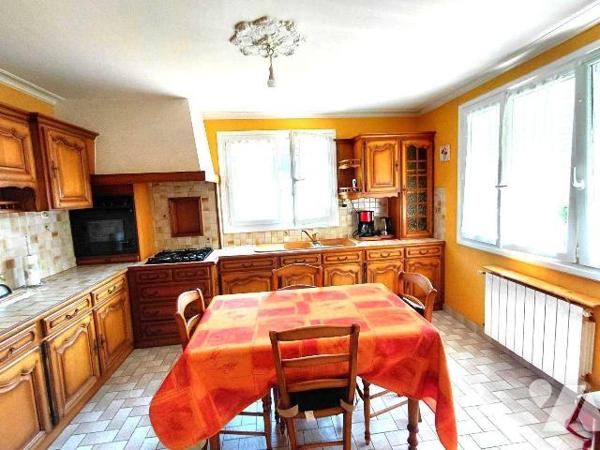 MAISON À VENDRE À PONTIVY (56300) - EXCLUSIVITÉ NOTAIRE - MAISON 5 CHAMBRES AVEC SOUS-SOL ET VÉ...