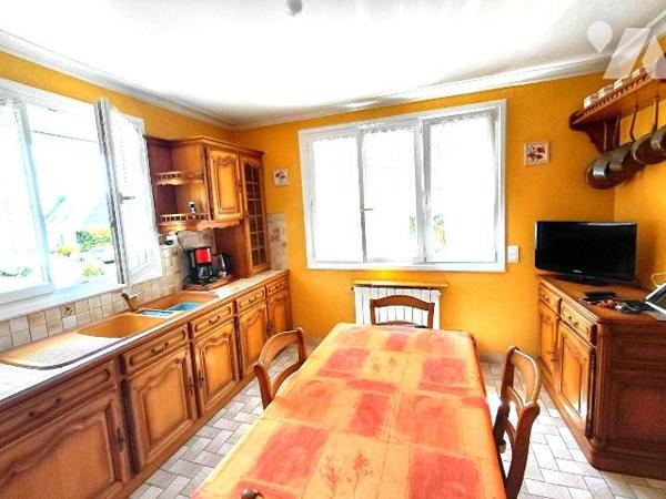 MAISON À VENDRE À PONTIVY (56300) - EXCLUSIVITÉ NOTAIRE - MAISON 5 CHAMBRES AVEC SOUS-SOL ET VÉ...