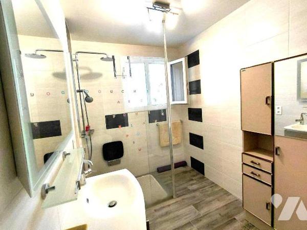 MAISON À VENDRE À PONTIVY (56300) - EXCLUSIVITÉ NOTAIRE - MAISON 5 CHAMBRES AVEC SOUS-SOL ET VÉ...