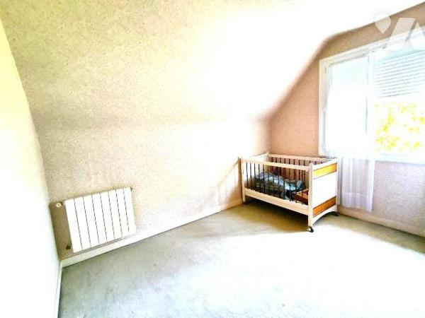 MAISON À VENDRE À PONTIVY (56300) - EXCLUSIVITÉ NOTAIRE - MAISON 5 CHAMBRES AVEC SOUS-SOL ET VÉ...
