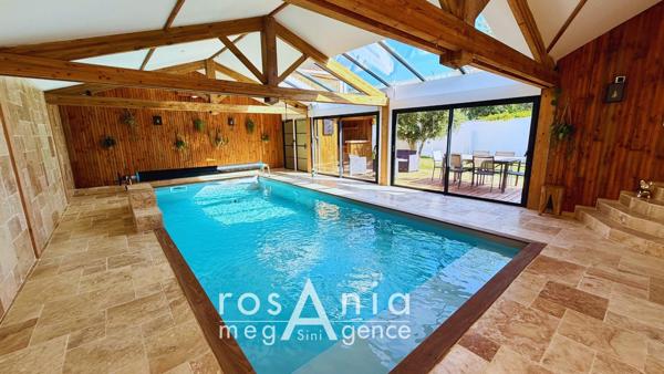 Maison à SABLES D OLONNE, 85180 - 7 pièces 143m²