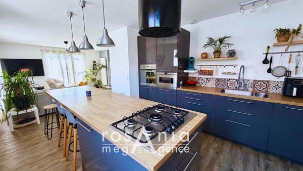 Maison à SABLES D OLONNE, 85180 - 7 pièces 143m²