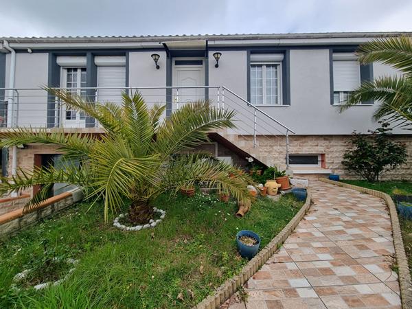 Basse-Goulaine proche bourg - Maison familiale 4 chambres avec piscine