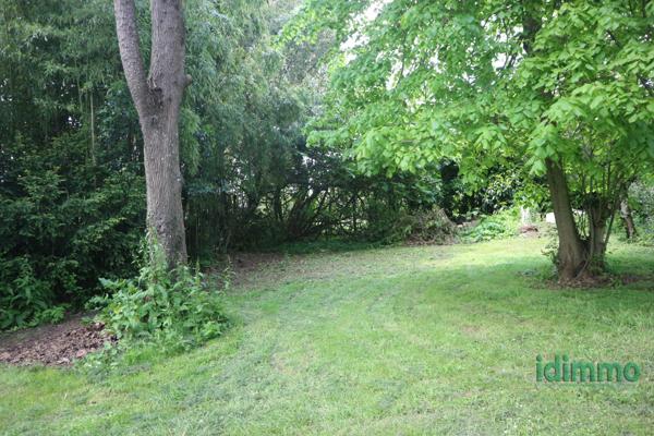 MAGNIFIQUE TERRAIN CONSTRUCTIBLE, DANS PROPRIETE D'EXCEPTION, DE 400 M2. A 10 MN DE LA ROCHELLE. La Jarrie (17220)