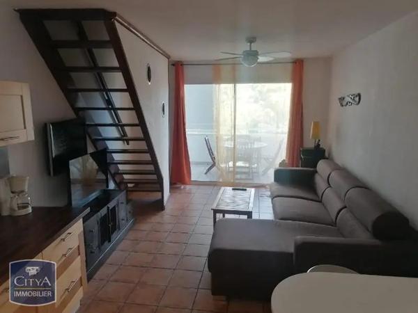 Appartement à louer 2 pièces 54m² Saint-Paul (97434)