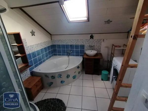 Appartement à louer 2 pièces 54m² Saint-Paul (97434)