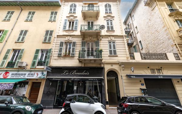 Appartement à vendre    3 pièces • 69,33 m2 Nice