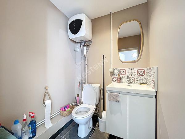 Faverges Seythenex _ Local commercial de 45,72 m² à vendre