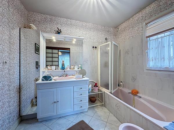 idéalement placée, proche toutes commodités