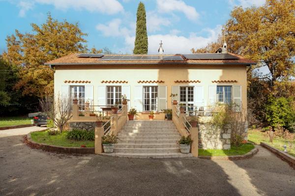 Peymeinade maison de charme à rénover, plein sud, potentiel