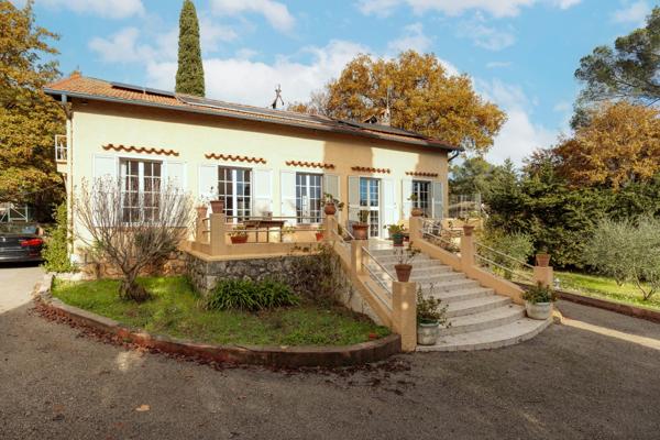 Peymeinade maison de charme à rénover, plein sud, potentiel