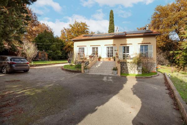 Peymeinade maison de charme à rénover, plein sud, potentiel