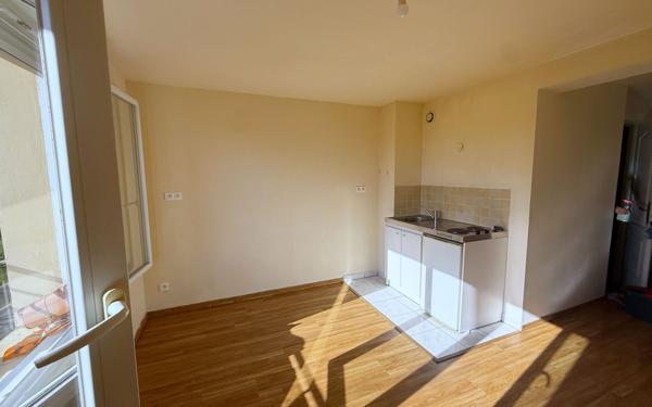 Appartement à louer    3 pièces •  Beautor