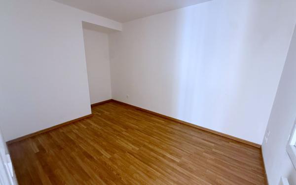 Appartement à louer    3 pièces •  Beautor