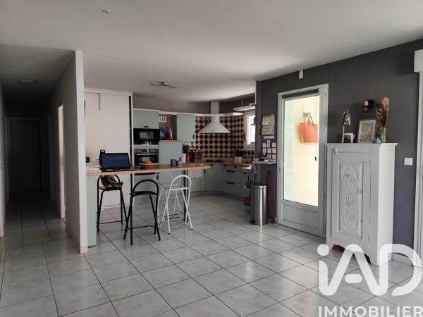 Maison à vendre 5 pièces 131 m² Tizac-de-Lapouyade