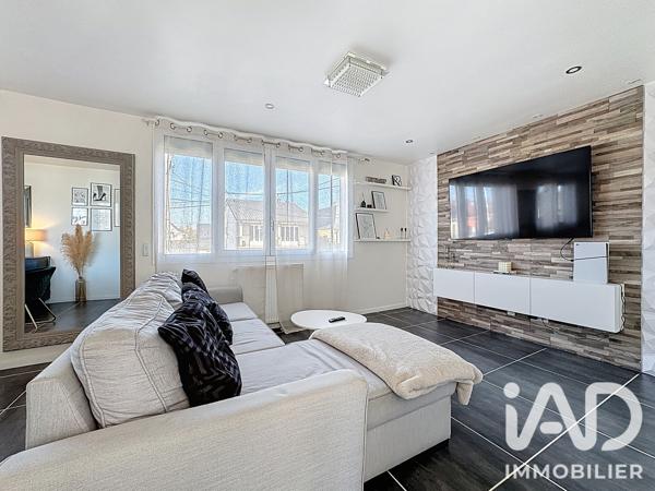 Maison à vendre 8 pièces 149,39 m² Paray-Vieille-Poste