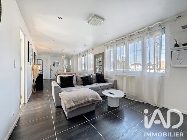 Maison à vendre 8 pièces 149,39 m² Paray-Vieille-Poste