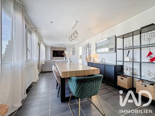 Maison à vendre 8 pièces 149,39 m² Paray-Vieille-Poste