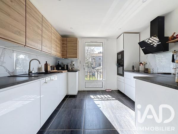 Maison à vendre 8 pièces 149,39 m² Paray-Vieille-Poste