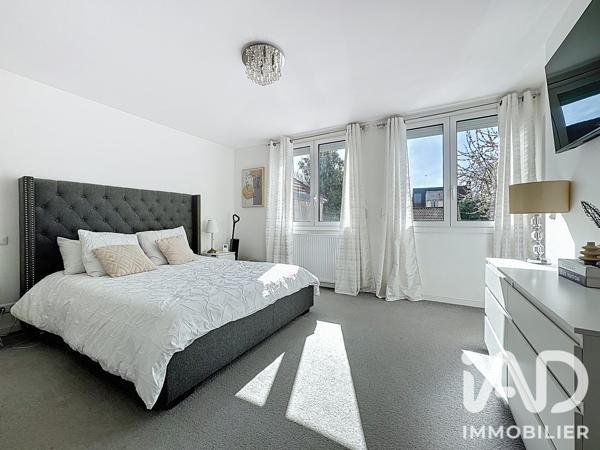 Maison à vendre 8 pièces 149,39 m² Paray-Vieille-Poste