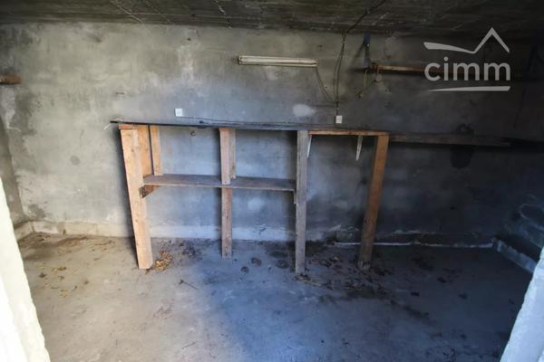 A vendre une maison de 103 m² habitables sur une parcelle de 162 m². 2 abris de jardin complètent ce bien.