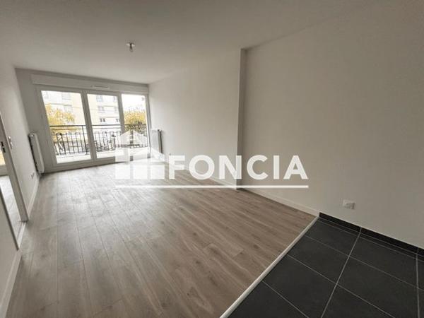 Location Appartement 2 pièces 43.2 m² - 9 RUE RAYMOND LOUVIOT Neuilly-plaisance 93360