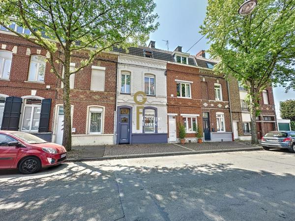 MAISON BOURGEOISE IDÉALEMENT SITUÉE
