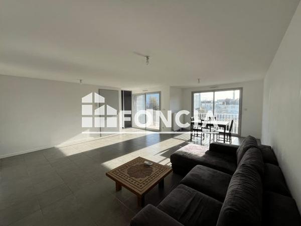 Location Appartement meublé 3 pièces 77.6 m² - 35 RUE LAPLACETTE Bordeaux 33000