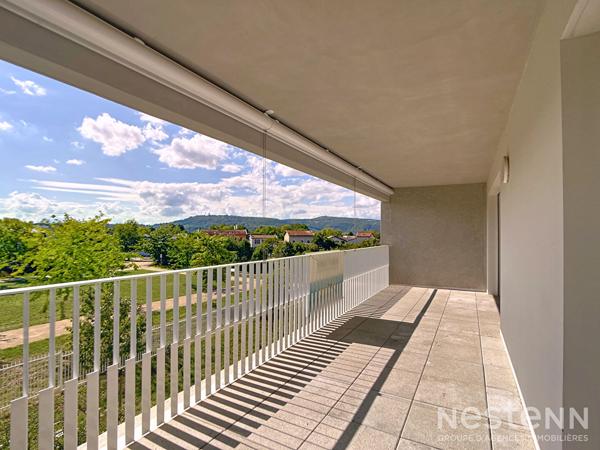 APPARTEMENT T4 SATHONAY CAMP - TERRASSE - PARKING - VUE IMPRENABLE