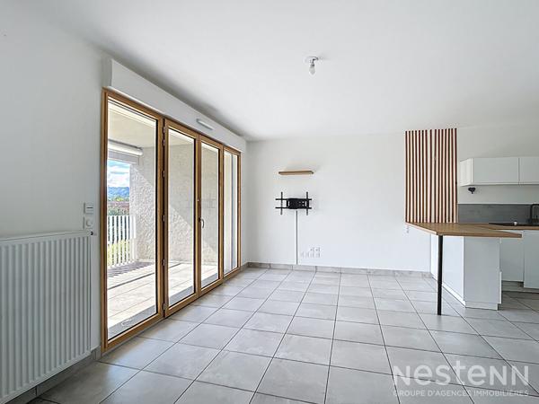 APPARTEMENT T4 SATHONAY CAMP - TERRASSE - PARKING - VUE IMPRENABLE