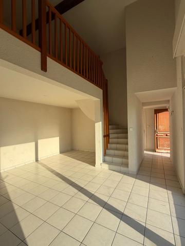 Maison à vendre 10 pièces SAINT MARTIN BELLE ROCHE (71)