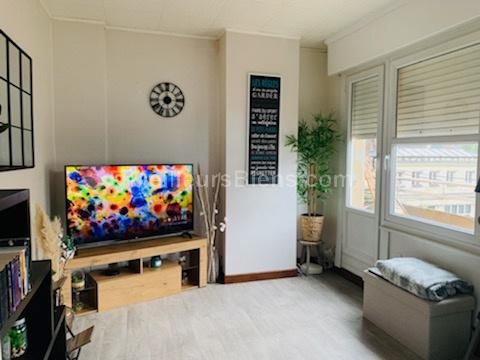 APPARTEMENT 1 CHAMBRE 2EME ETAGE HYPER CENTRE