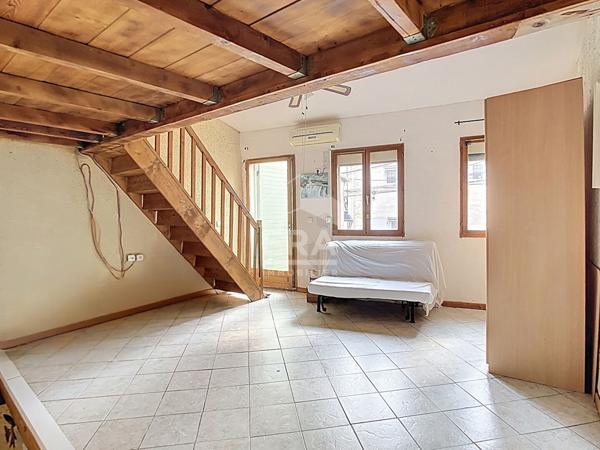 Lot de 2 maisons de ville en plein coeur du village