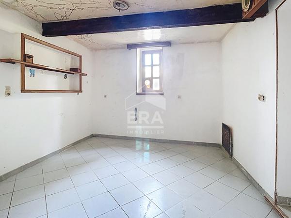 Lot de 2 maisons de ville en plein coeur du village