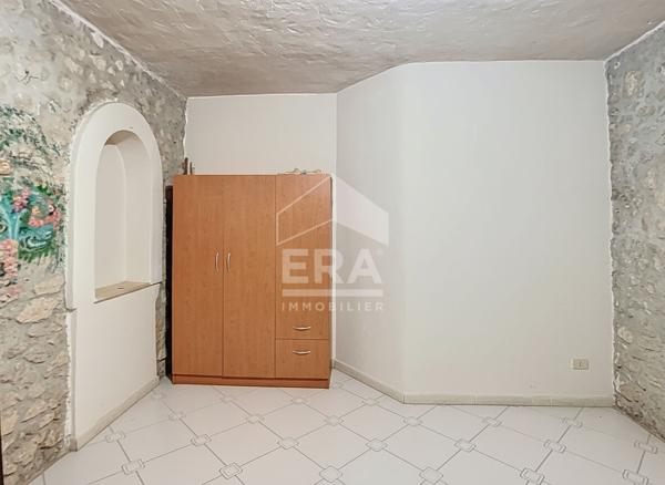 Lot de 2 maisons de ville en plein coeur du village