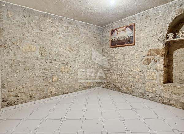 Lot de 2 maisons de ville en plein coeur du village