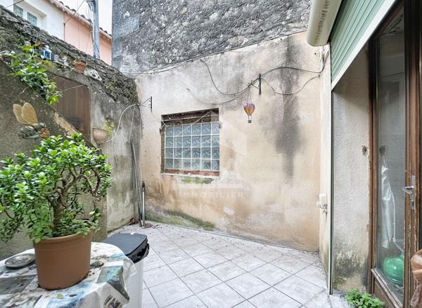 Lot de 2 maisons de ville en plein coeur du village