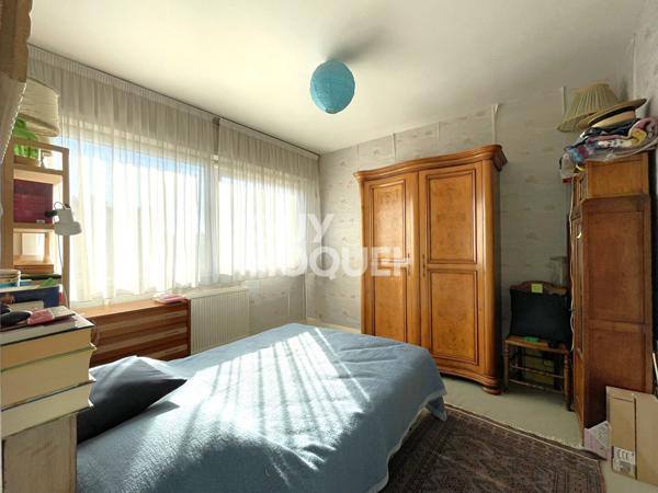 EXCLUSIVITÉ - BOURGES CENTRE, QUARTIER DE LA HALLE AU BLÉ