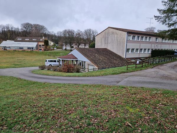 Ensemble Immobilier A VENDRE - EYJEAUX