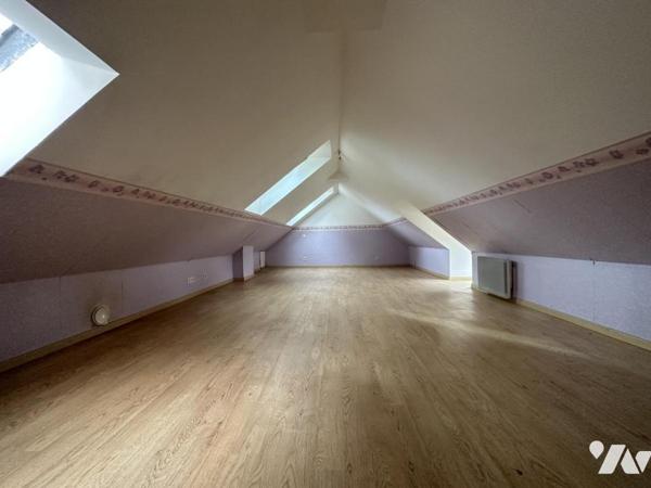 A VENDRE 56 SURZUR MAISON ANCIENNE SUR BEAU TERRAIN DE 767 m²