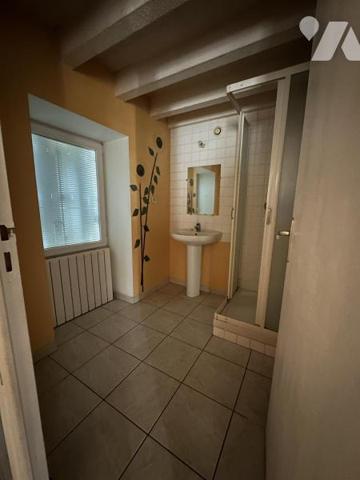 A VENDRE 56 SURZUR MAISON ANCIENNE SUR BEAU TERRAIN DE 767 m²