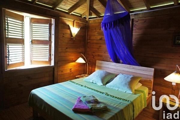 Gîte 12 pièces de 300 m² à Pointe-Noire (97116)