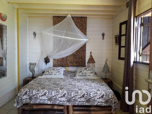 Gîte 12 pièces de 300 m² à Pointe-Noire (97116)