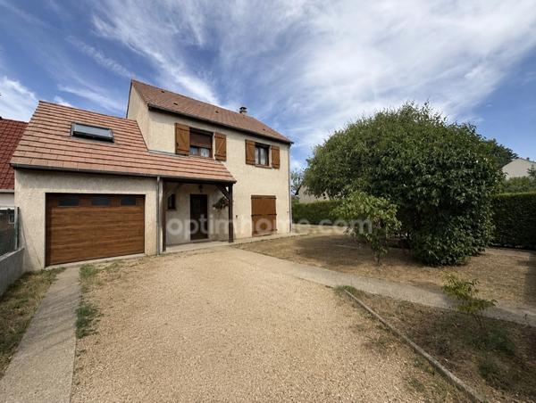 LIMOURS – Maison familiale 130 m² – 4 chambres – Garage – 3 voitures – Terrasses – Vue dégagée