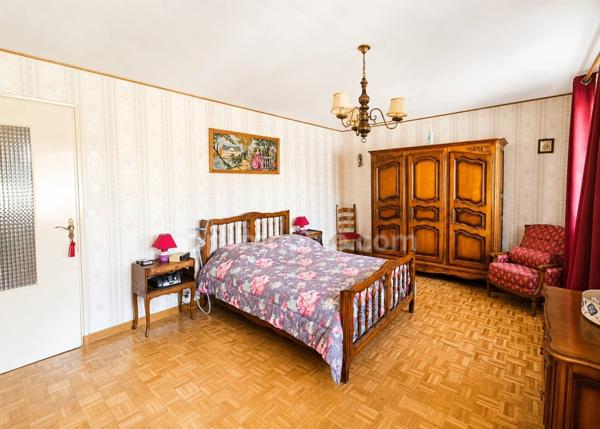 Maison individuelle à vendre en exclusivité à BRAS-SUR-MEUSE, 4 chambres et 2 garages