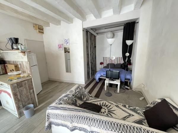 Immeuble à vendre 297 024 € Loches 200 m² DPE E