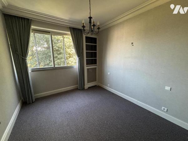 TRIANGLE D'OR D'ANGERS – APPARTEMENT DE STANDING AVEC GARAGE, STATIONNEMENT ET GRAND BALCON