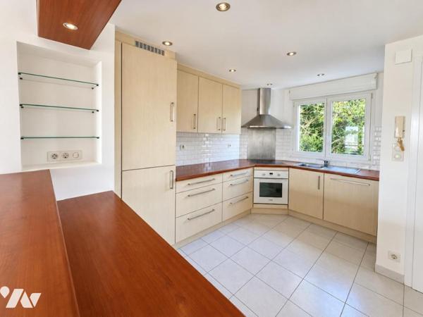 QUIMPER – Un appartement rénové, confortable et fonctionnel, idéalement situé à Quimper.