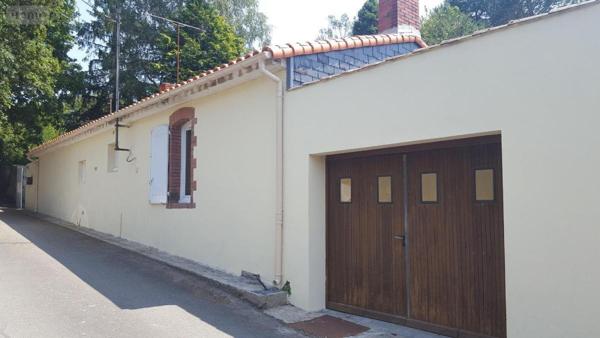 Maison à louer à Beaulieu-sous-la-Roche en Vendée (85190), ref : 85091-L373