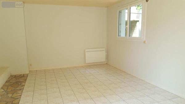 Maison à louer à Beaulieu-sous-la-Roche en Vendée (85190), ref : 85091-L373